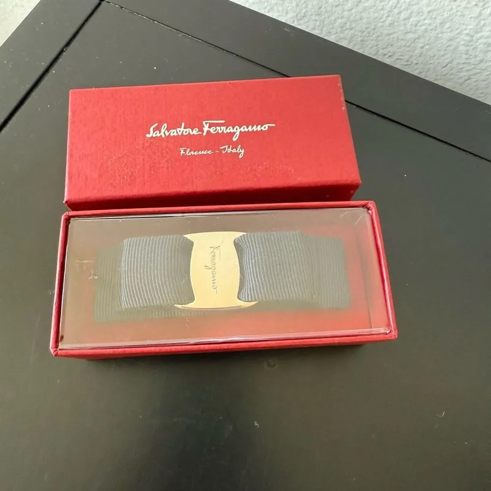 Salvatore Ferragamo  Vara Bow Clip in Navy and Silver